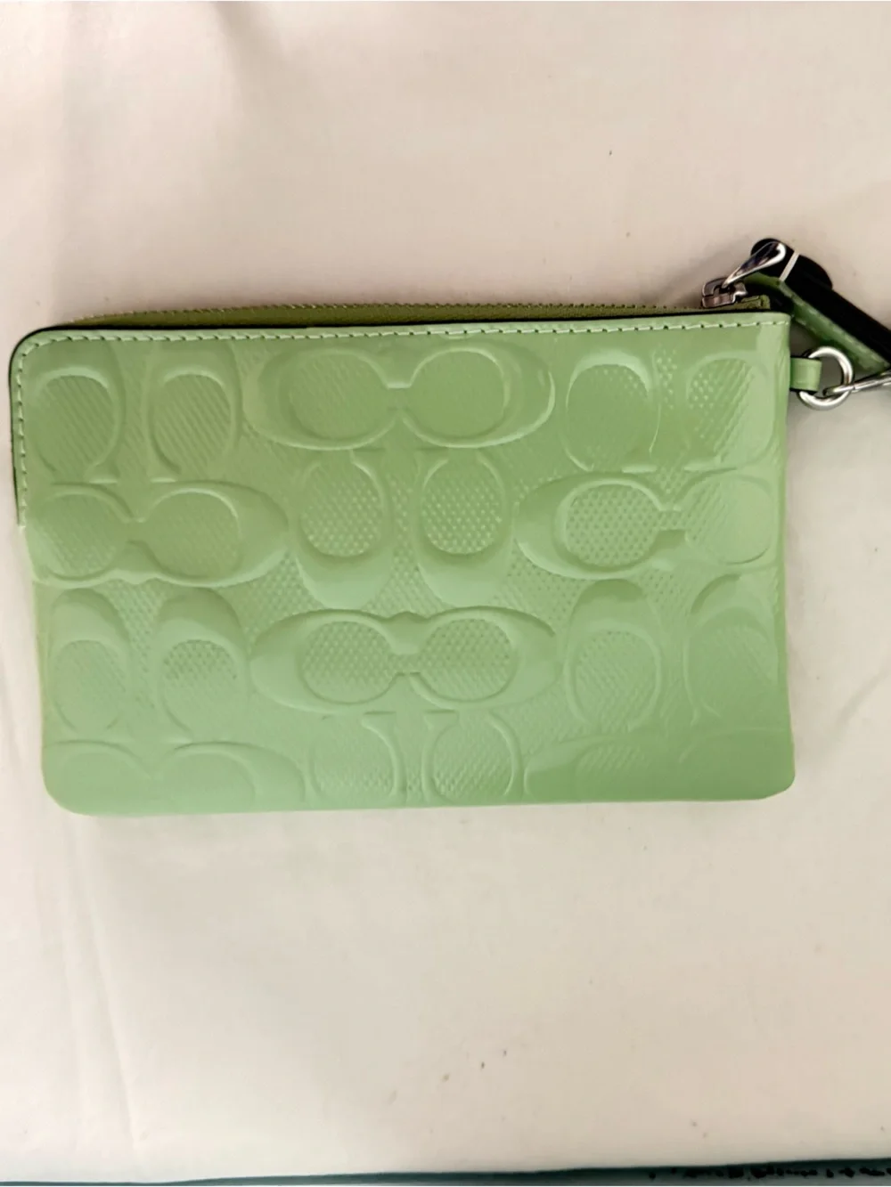 Coach Light Green Patent Signature Wristlet with Rainbow Charm 🌈! NWT
